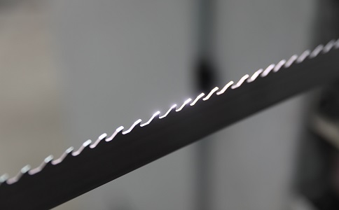 鸡西双金属带锯条产生切削噪音的原因具体有哪些？